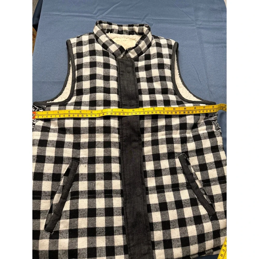 En‎ Creme Buffalo Plaid Sherpa Lined Puffer Vest Black White Bandana Side Small